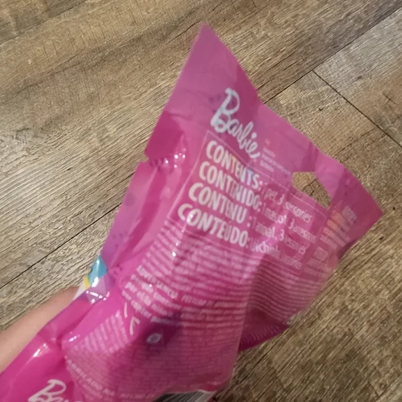 Barbie Color Reveal Blind Bags pet series - set of 5 NWT NIP - Picture 8 of 10